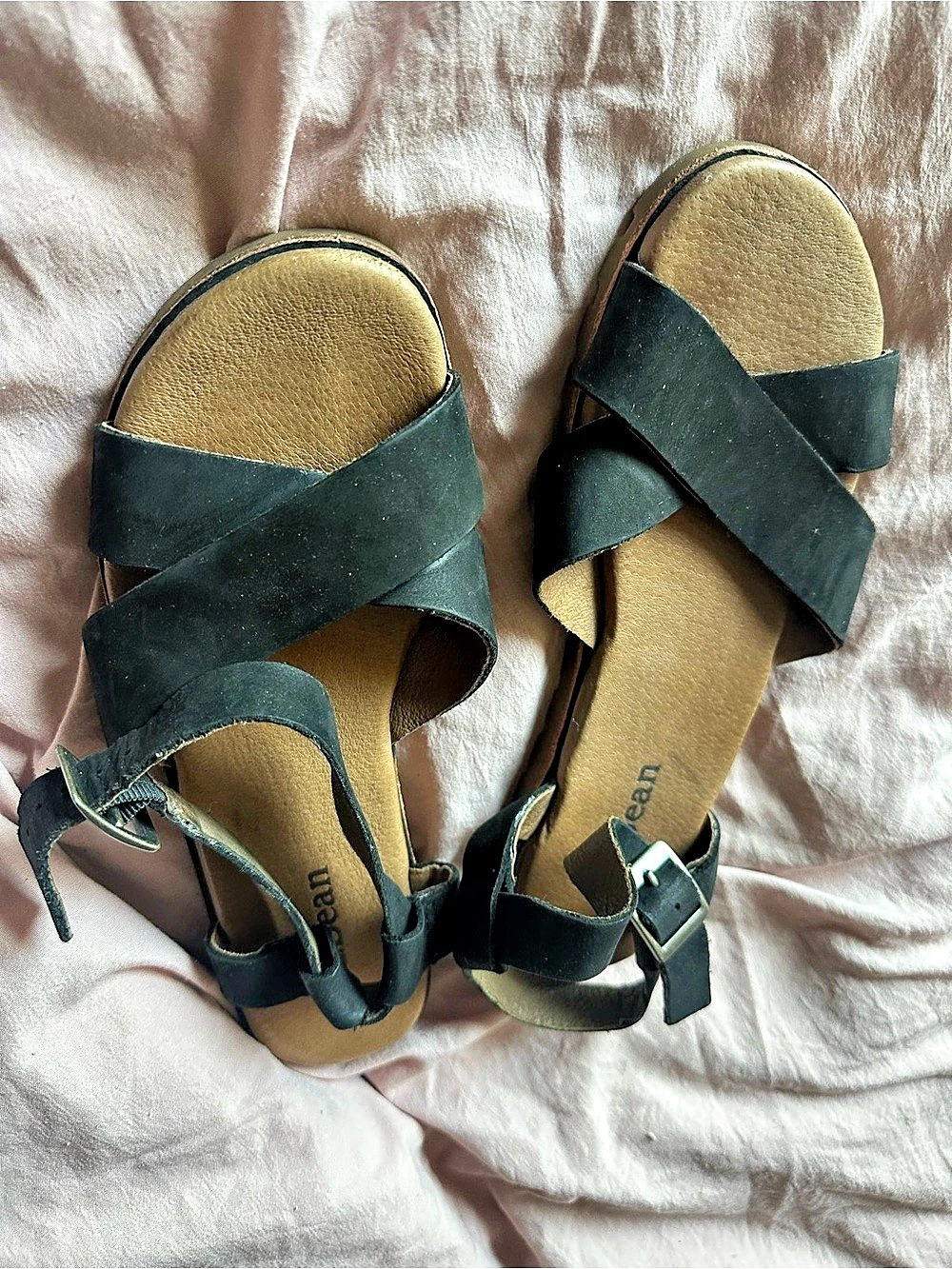 L.B. Evans Women's Suki II Black & Tan Sandals Size 8M